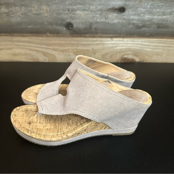 Donald Pliner Cork Footbed Wedge Slip On Sandals 9 Tan Metallic Leather Designer - Picture 2 of 10